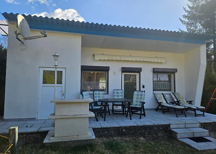 Haus Am Waldesrand * Wustrow (Mecklenburg-Strelitz)